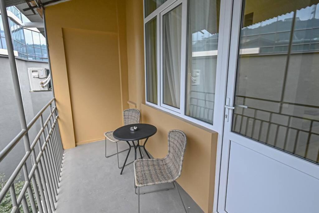 Studio With Balcony In Old City Tbilissi Extérieur photo
